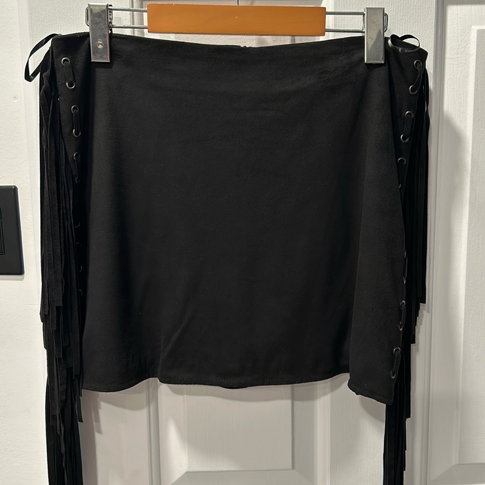 Suede fringe skirt size M